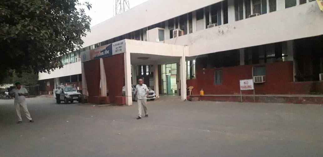The woman created an uproar in the SSP office demanding the arrest of in-laws, people sat on a dharna