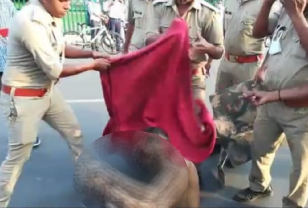 A man seriously injured when he self immolate near vidhan sabha.