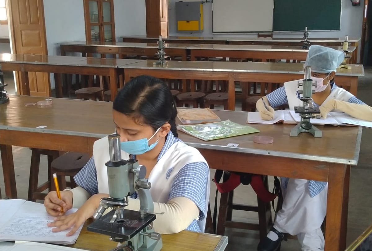 Schools opened to 9th and 12th today in UP including Gorakhpur