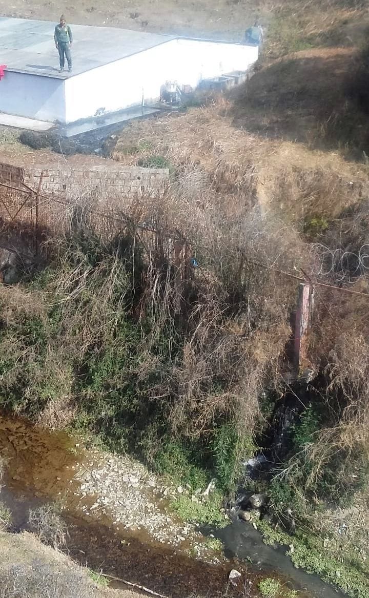 ITBP's sewerage is flowing in Odasainigad