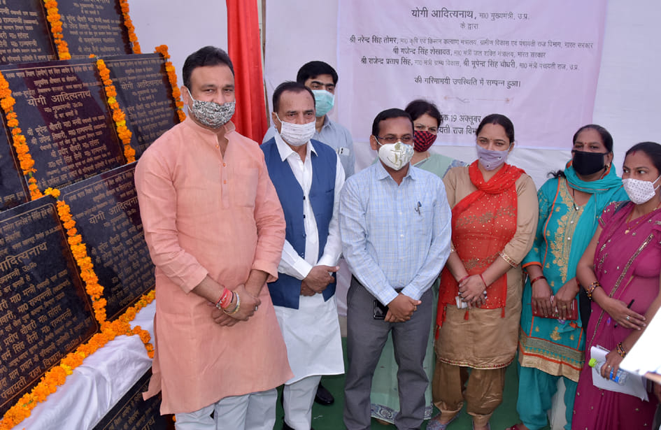 884 community toilets will be built in the district
