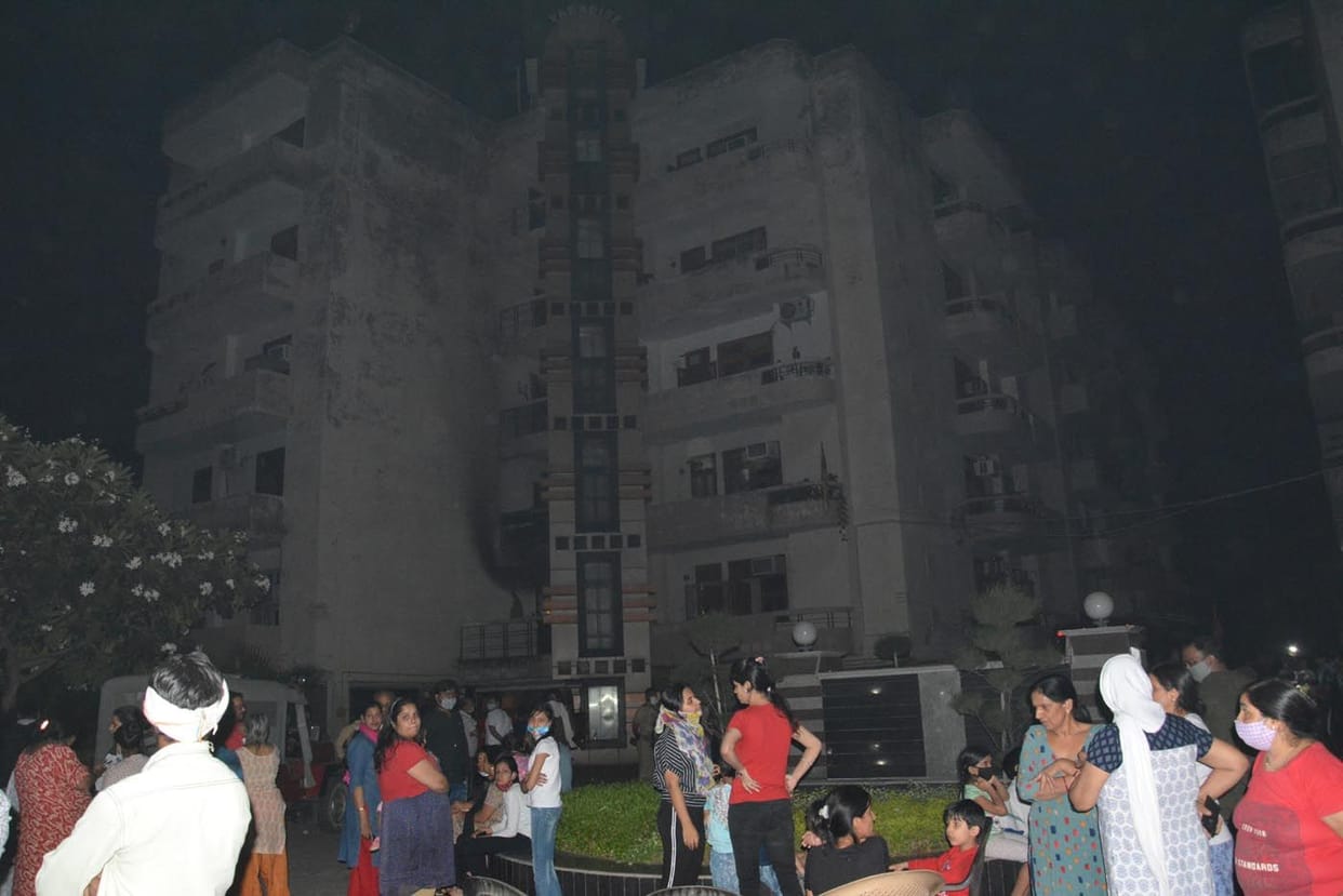 Fire in the closed flat of Om Paradise