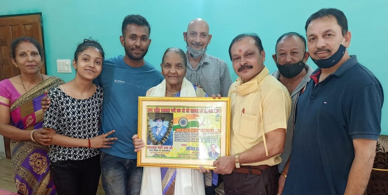 Martyers Wife Felicitated