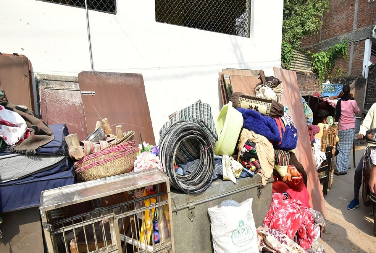 Zulfikar Tota house PDA burnt the flag, most close to former MP Ateeq Ahmed