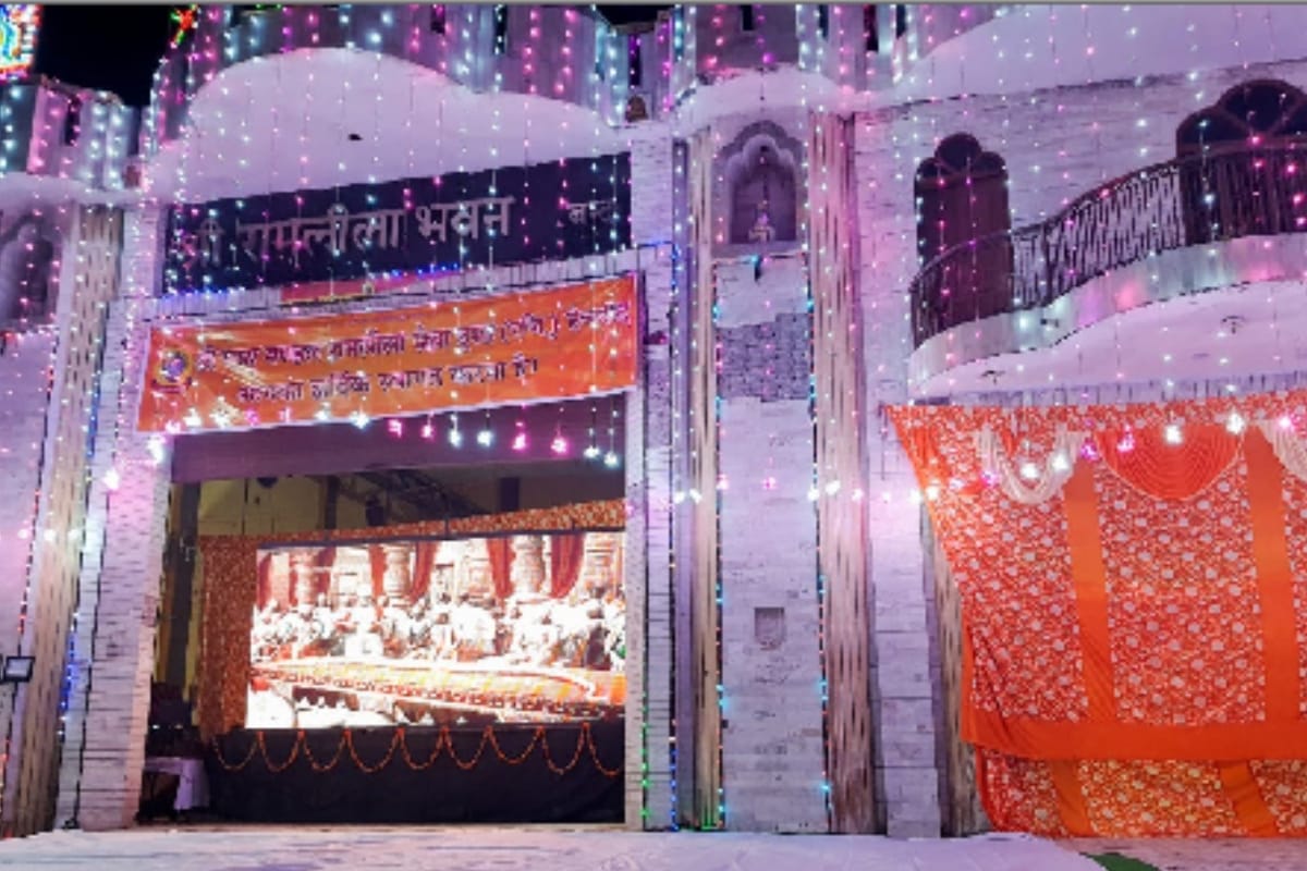 Corona attack on Ram Leela, snatching jobs, people getting work from events