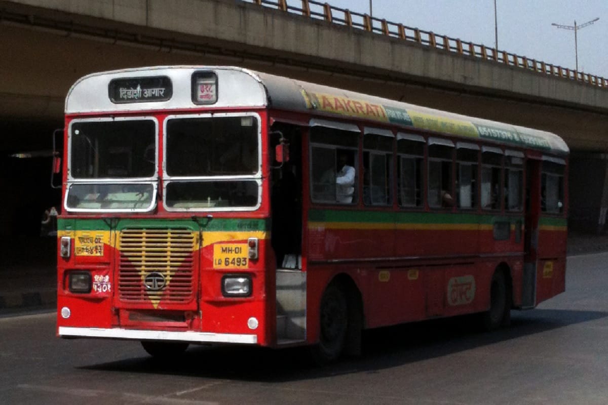 Eight injured as BEST bus rams into dumper truck in Mumbai