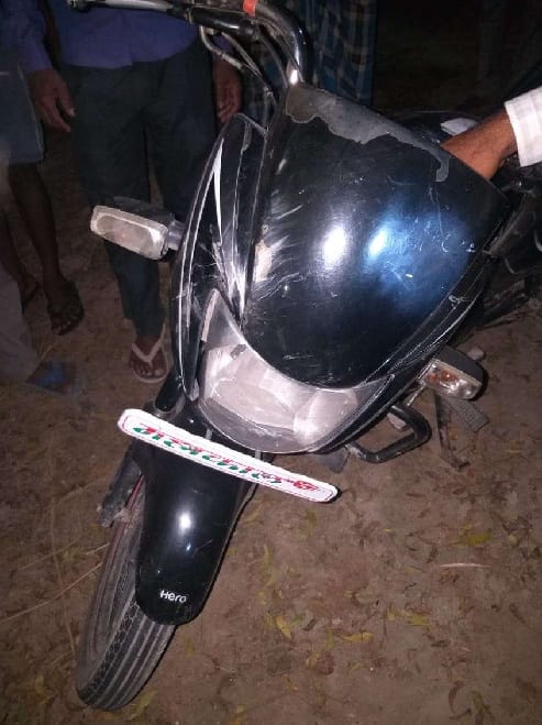 Accident in Ballia three people killed by bike riding in truck