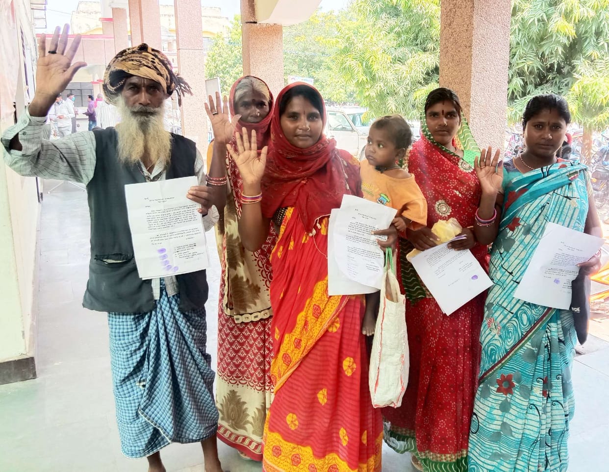 Villagers protest against the neglect of characters in Mahoba