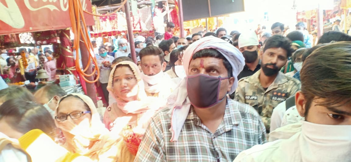 Mandalayukta and DIG also attended the court of mother Shakambhari