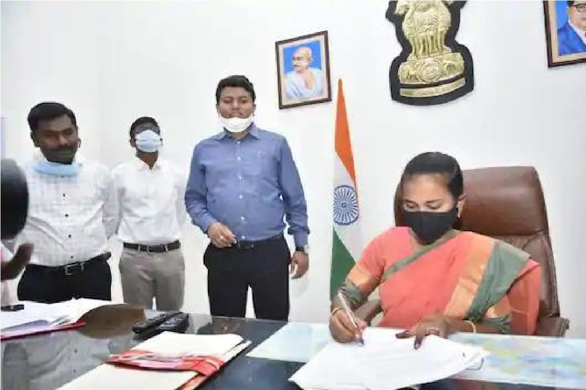 M. Shravani Became A Day Collector In Anantapur Andhra Pradesh