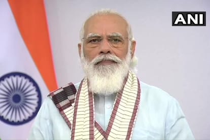 Varanasi's momos seller Arvind talks to PM Modi