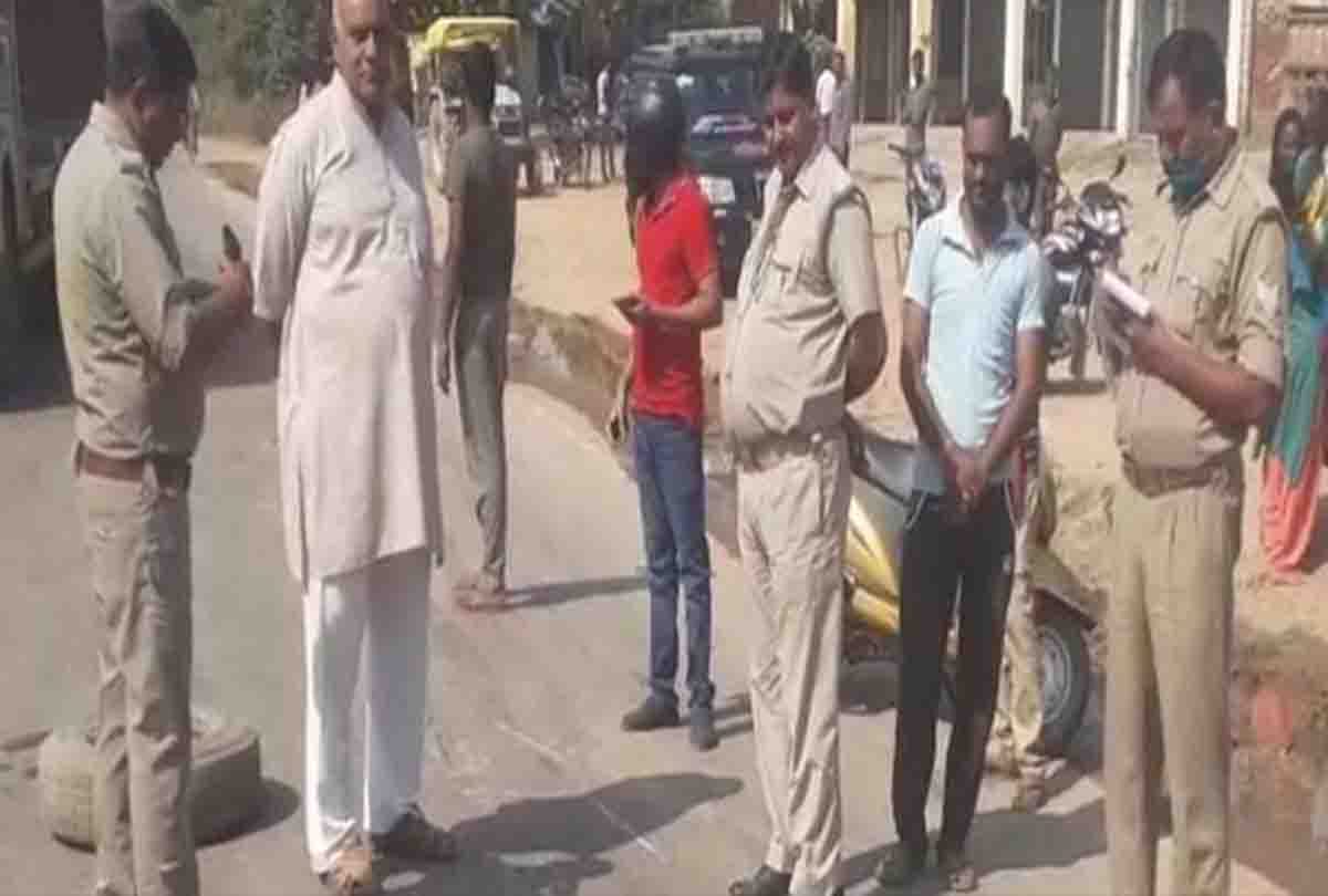 road accident in ghatampur, father and son died
