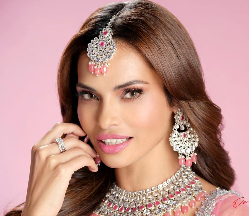 Akanksha will be seen in the lead role in a Telugu film