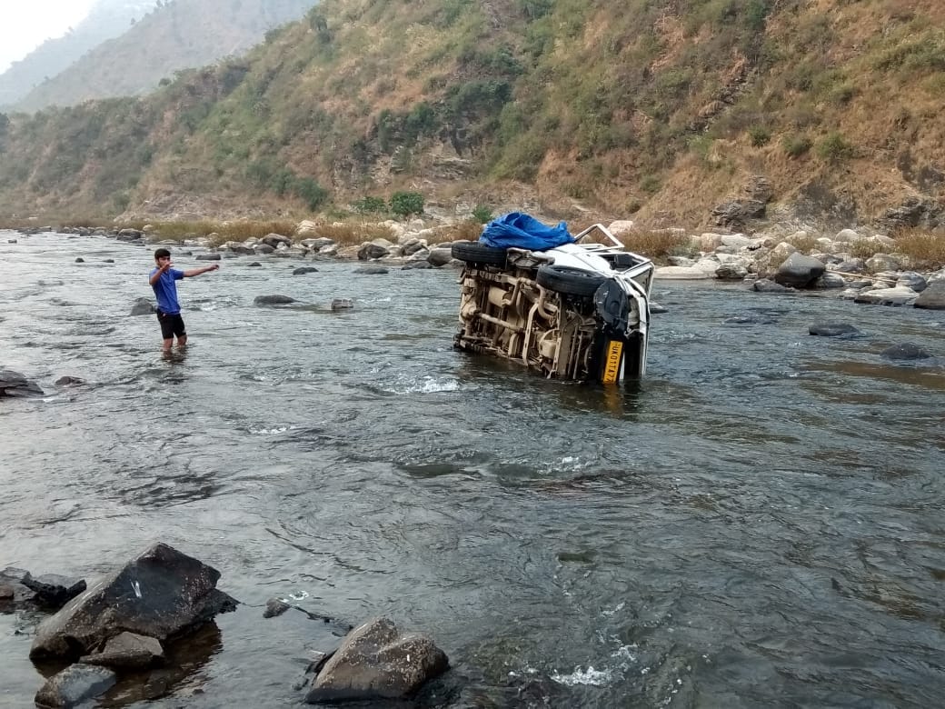 uttarakhand news: bolero accident in garampani, two died, six injured