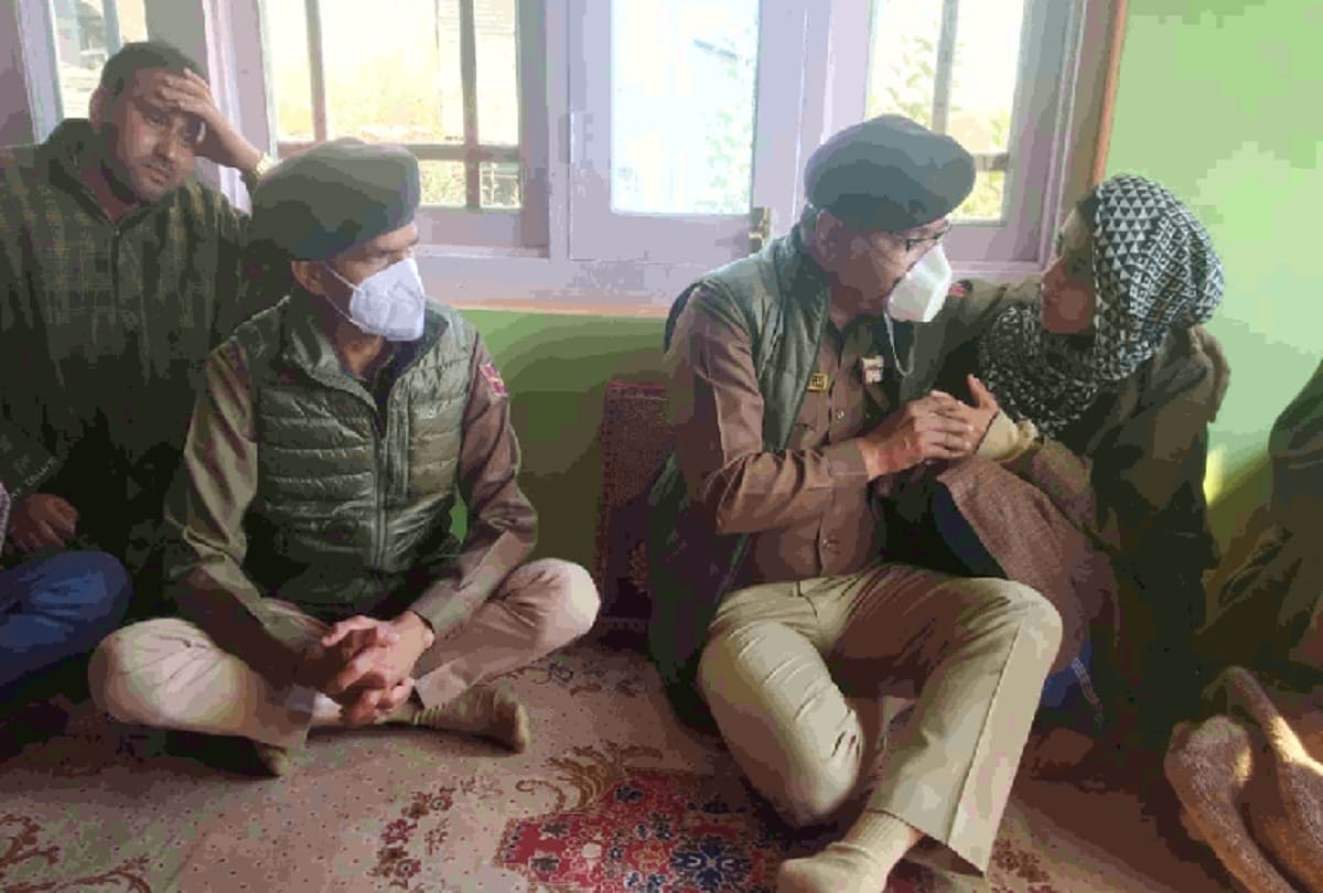 anantnag encounter  martyr Ashraf daughter says  Who will bring back my father from DGP of Jammu and Kashmir