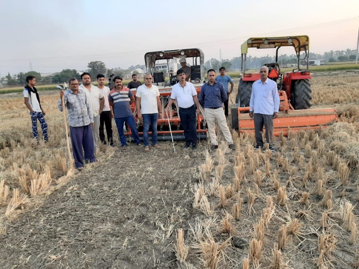 One thousand rupees per acre will be made for making straw knot in paddy field with machine