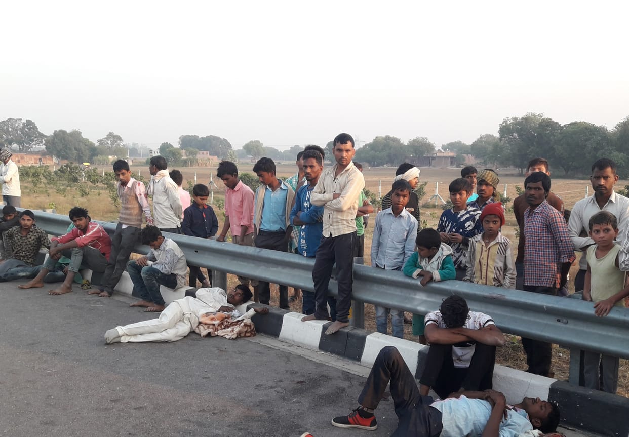 Dumper enters pickup, Helper's death, 15 injured