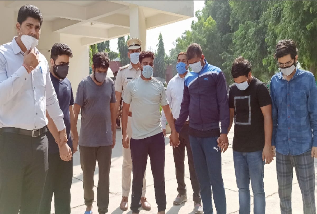 faridabad in the name of mobile tower set up on roof top national athlete and others dupes people arrested