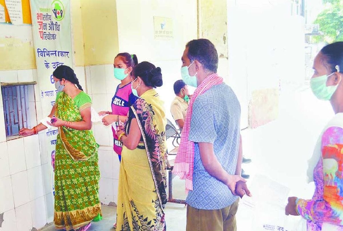 Cheap Medicines Ended At Agra Jan Aushadhi Center