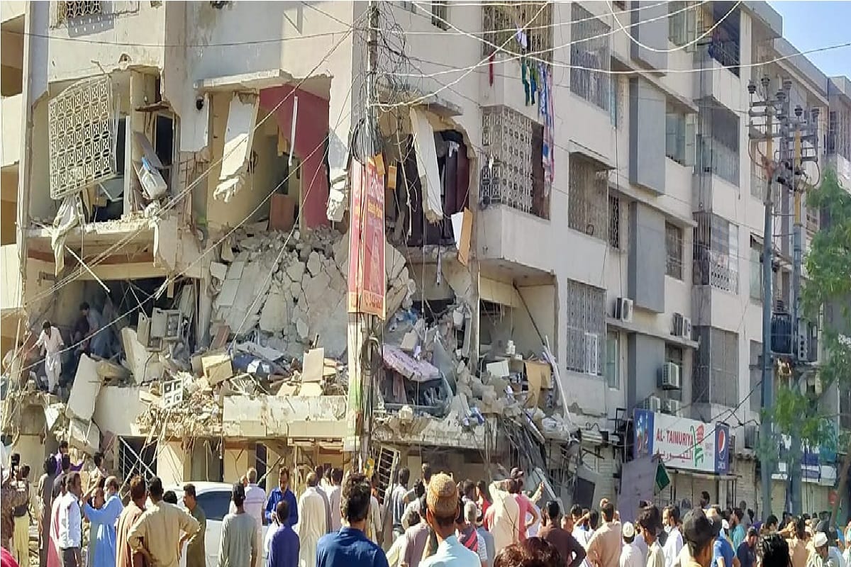 Pakistan Karachi Blast Today Latest News: an explosion at a 4-storey building opposite the Karachi University Maskan gate