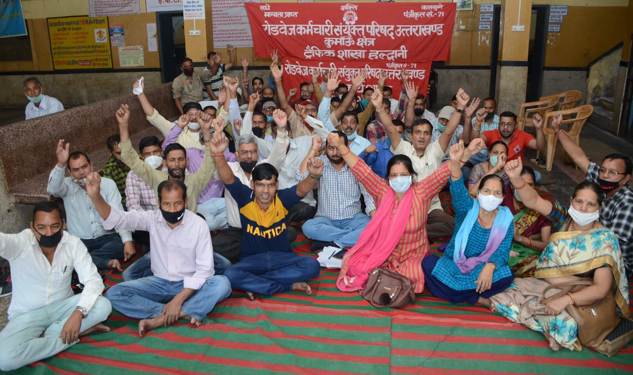 Roadways employees boil over non-payment of salary