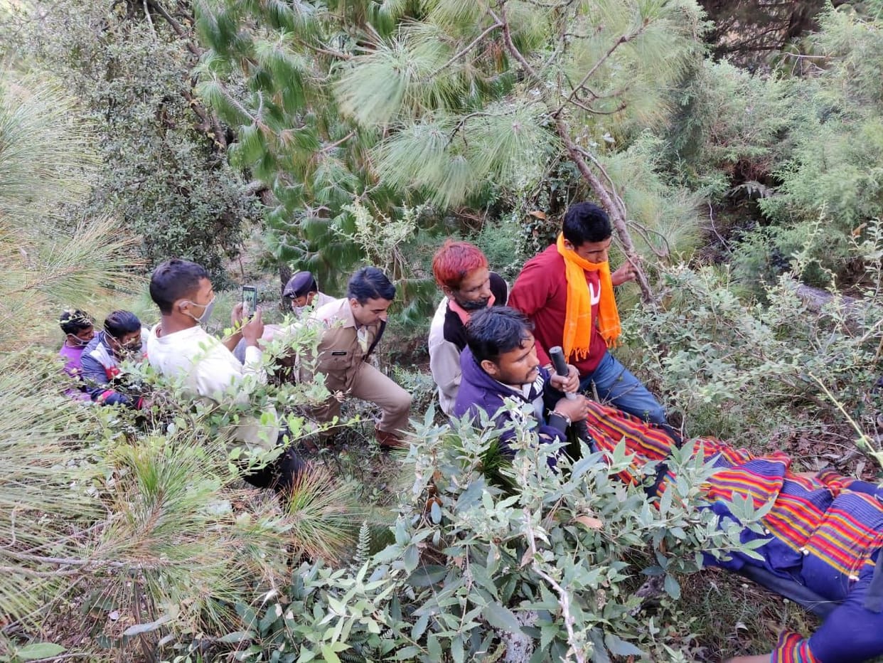 Woman dies, three injured after Max falls into the abyss