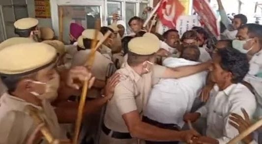 Clashes between workers and police reached the Small Secretariat for demands