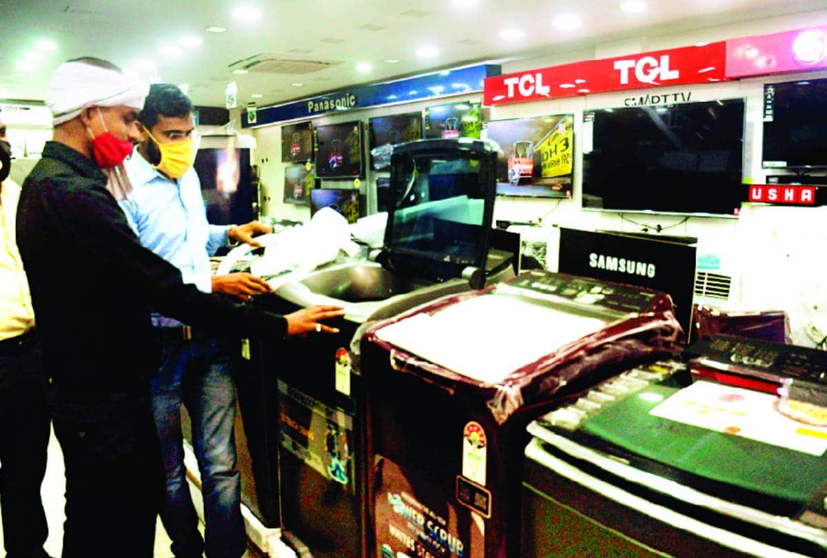 condition of electronic items markets in lucknow