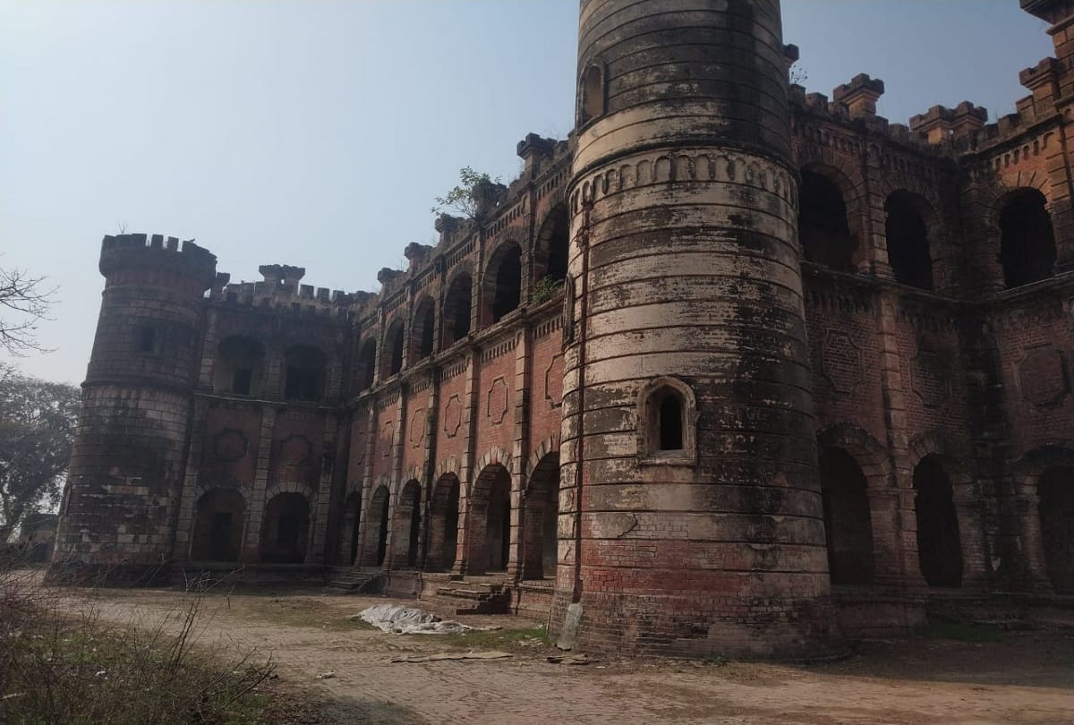Rampur news 7.21 billion worth of Kothi Lakhi Bagh of Nawab Raza Ali Khan