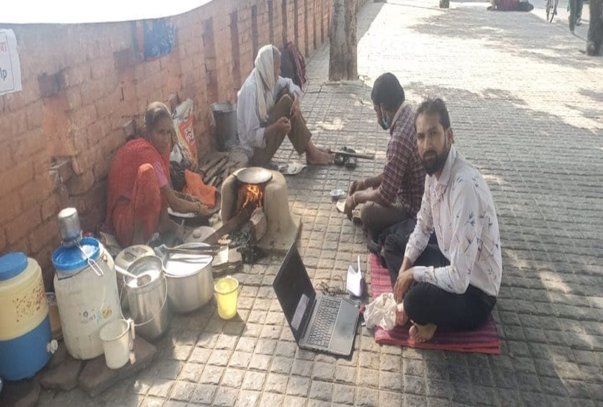 Agra Desi Food Stall Roti Wali Amma News: agra roti wali amma got new food stall in agra