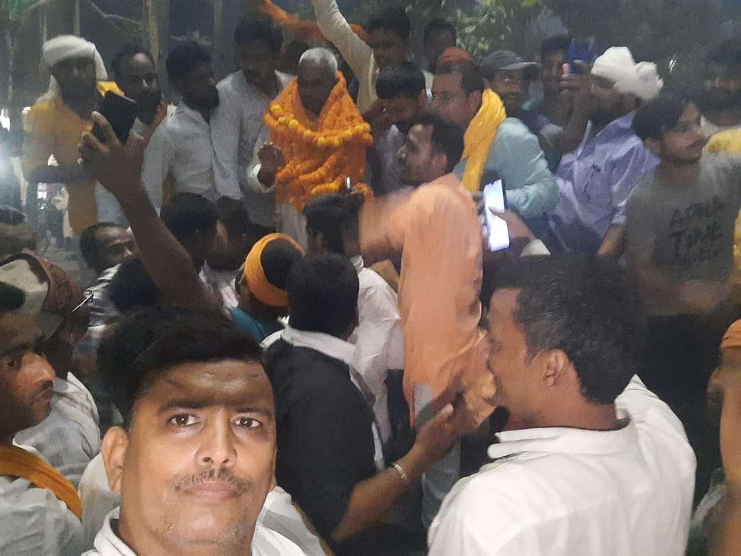 Ballia massacre: MLA Surendra Singh met dhirendra's family at BHU