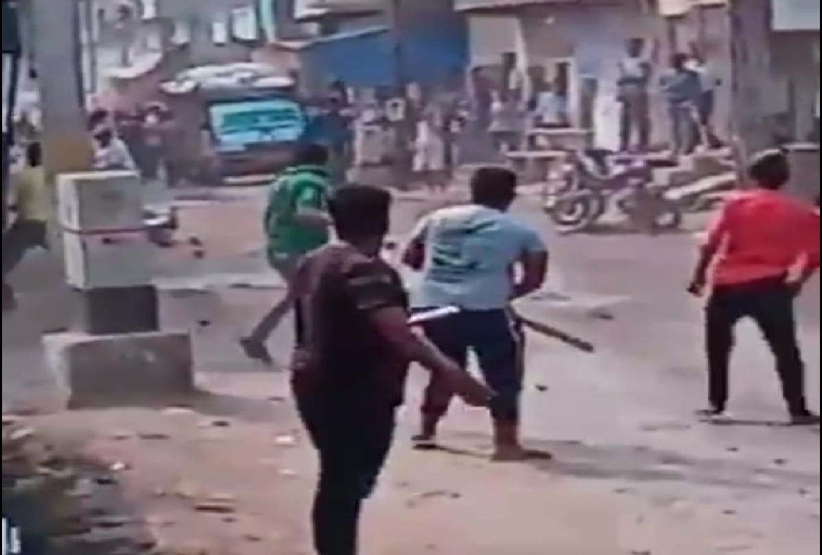 people beaten to women video goes viral on social media in agra