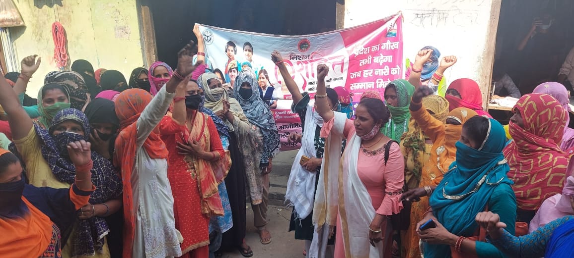 Women demonstrated on the bank