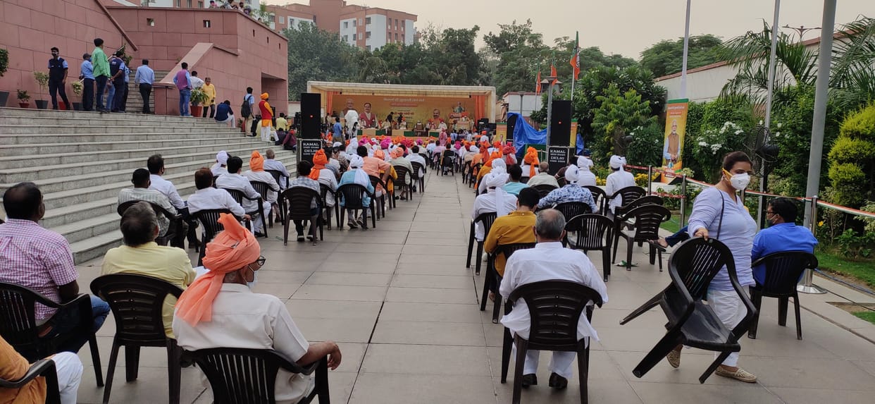 Farmers of 360 villages from delhi wants to thanks to BJP for new Agriculture Laws 2020, But only 200 people reached at BJP Headquarter