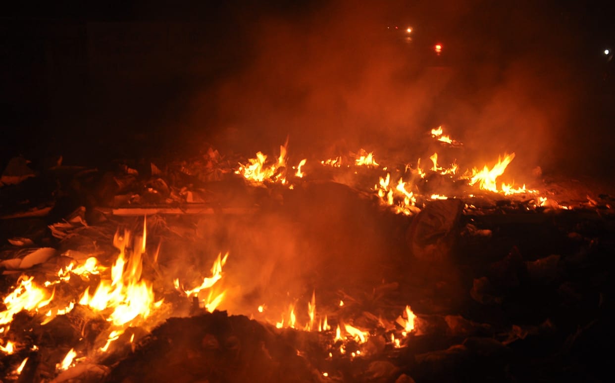 air pollution, aqi 222, garbage burned