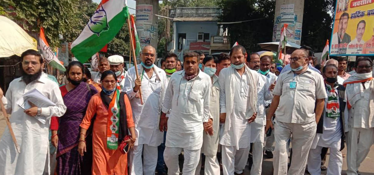 Congress protest against arbitrariness in paddy purchase