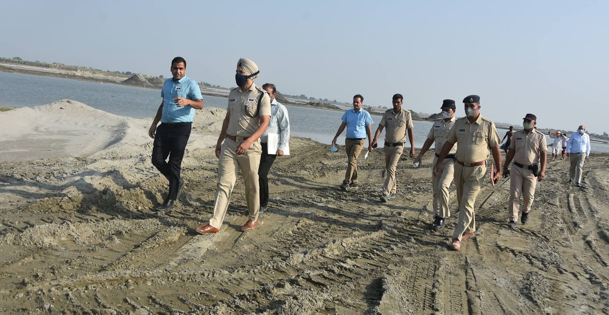 DC conducted depth investigation of Yamuna's drone mapping and divers