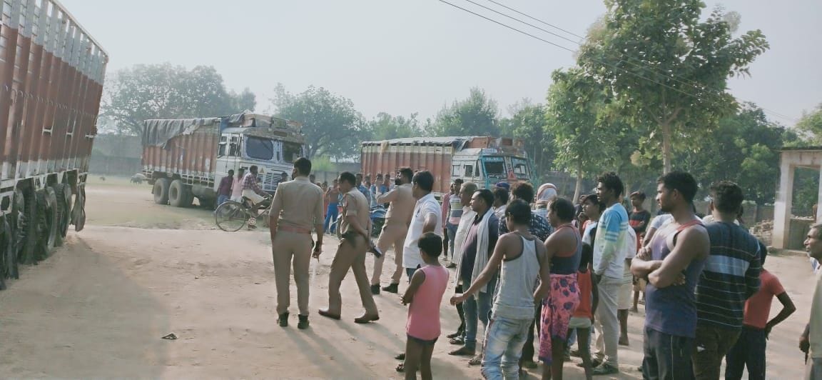 Sleeping worker dies on electric shock of truck