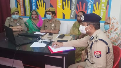 Inauguration program of women helpdesk started in Chowk station of Varanasi