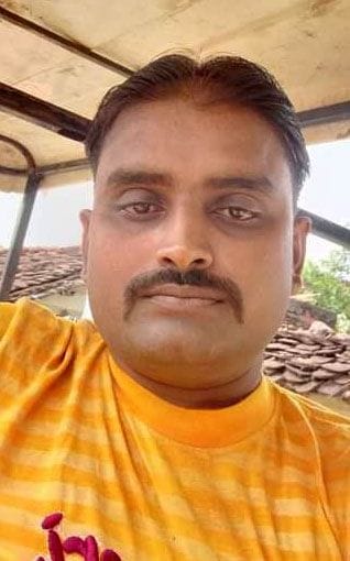Ambulance driver commits suicide by hanging
