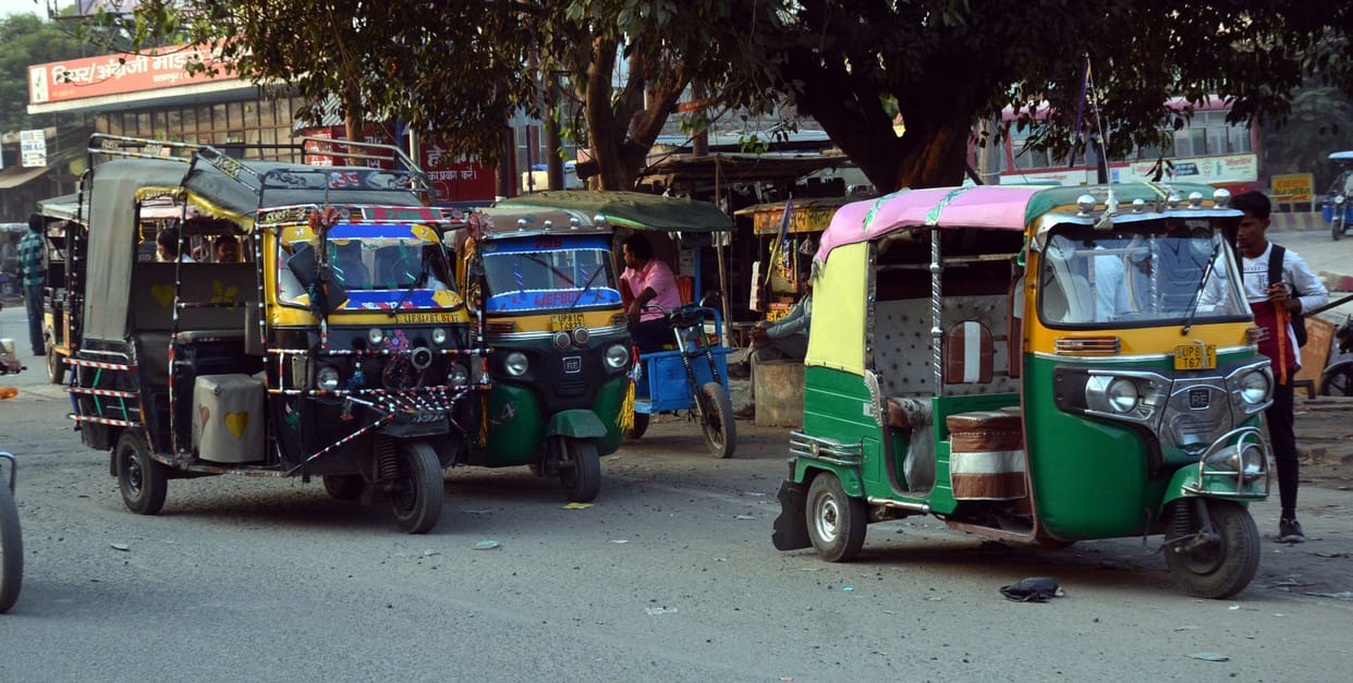 Only CNG  LPG auto will get the permit