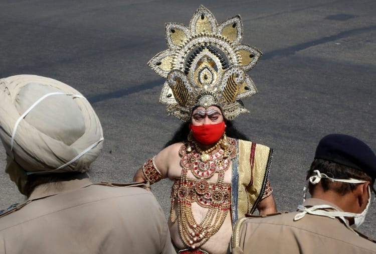 Ravana aware to people about traffic rules in Chandigarh