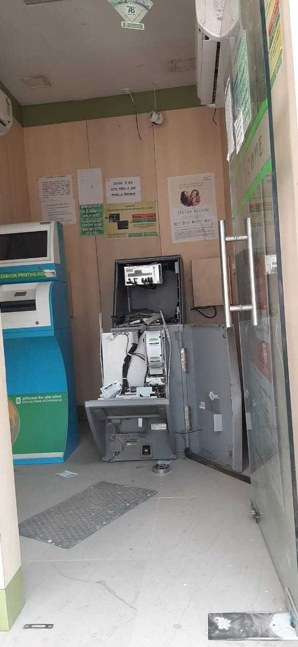 Thieves failed to break ATM locker
