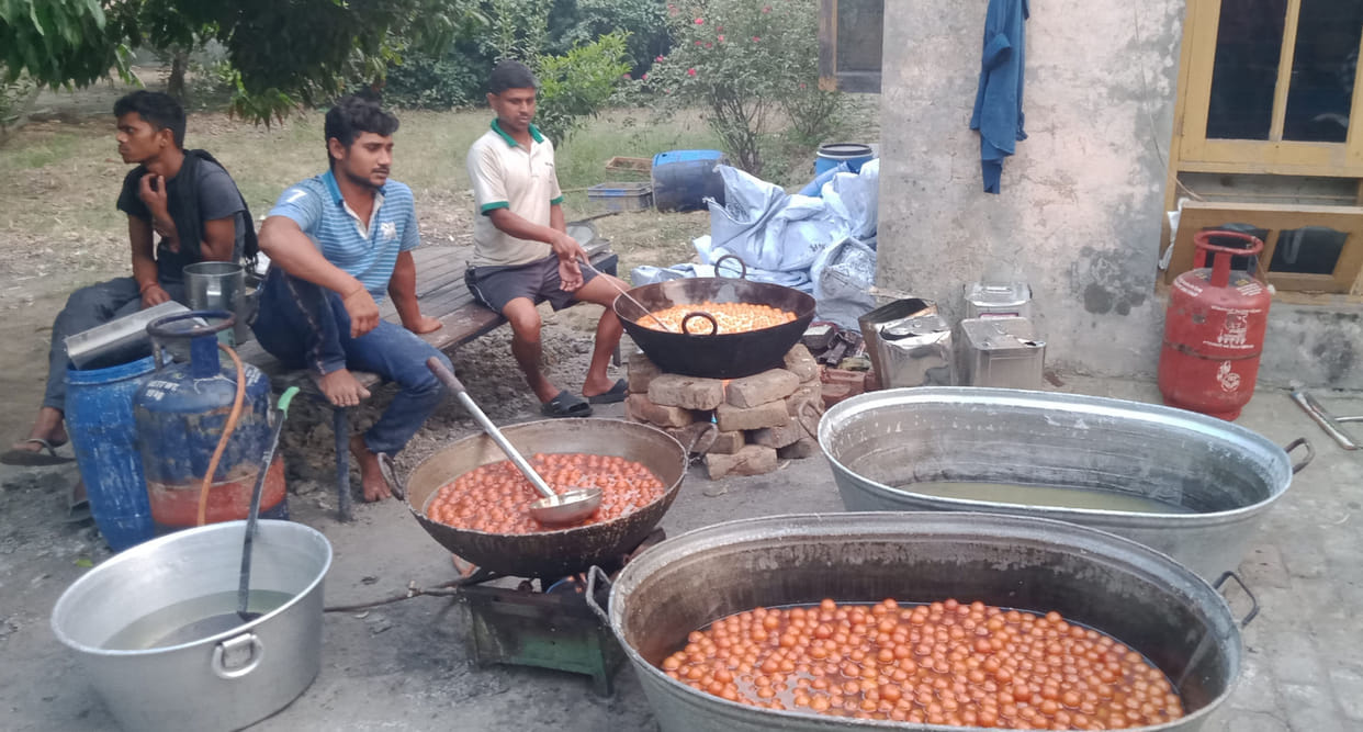 CM Flying raids the Rasgulla factory in Baban