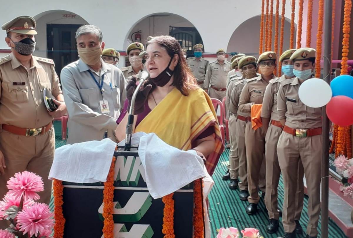 MP maneka gandhi inaugurated mahila help desk in sultanpur