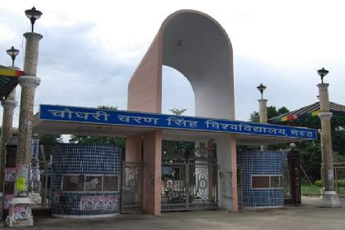 Meerut News: Peon highly recruited in line