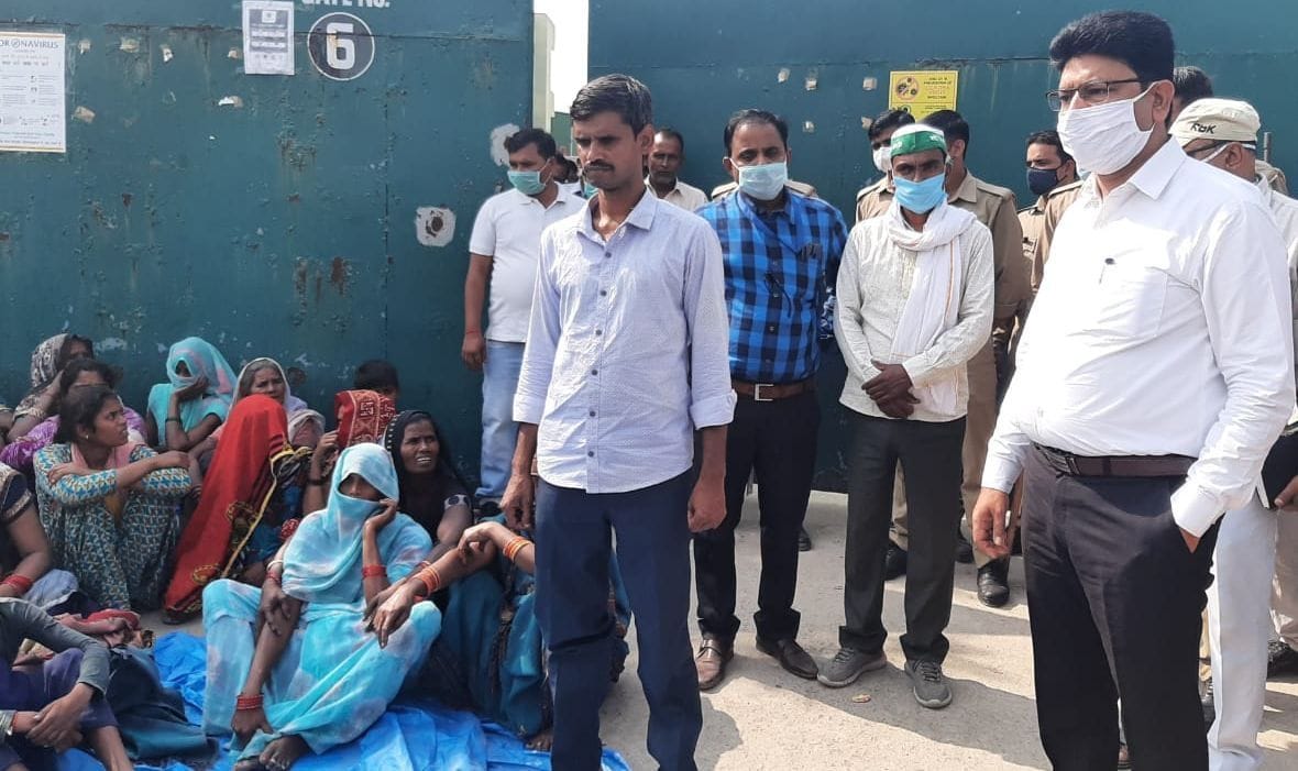 14 laborers deteriorated due to gas leak, one dead