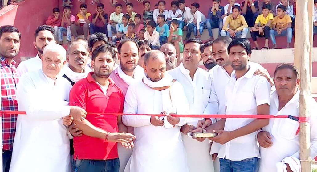 Miragpur defeated Chandena Koli on the first day in Kabaddi
