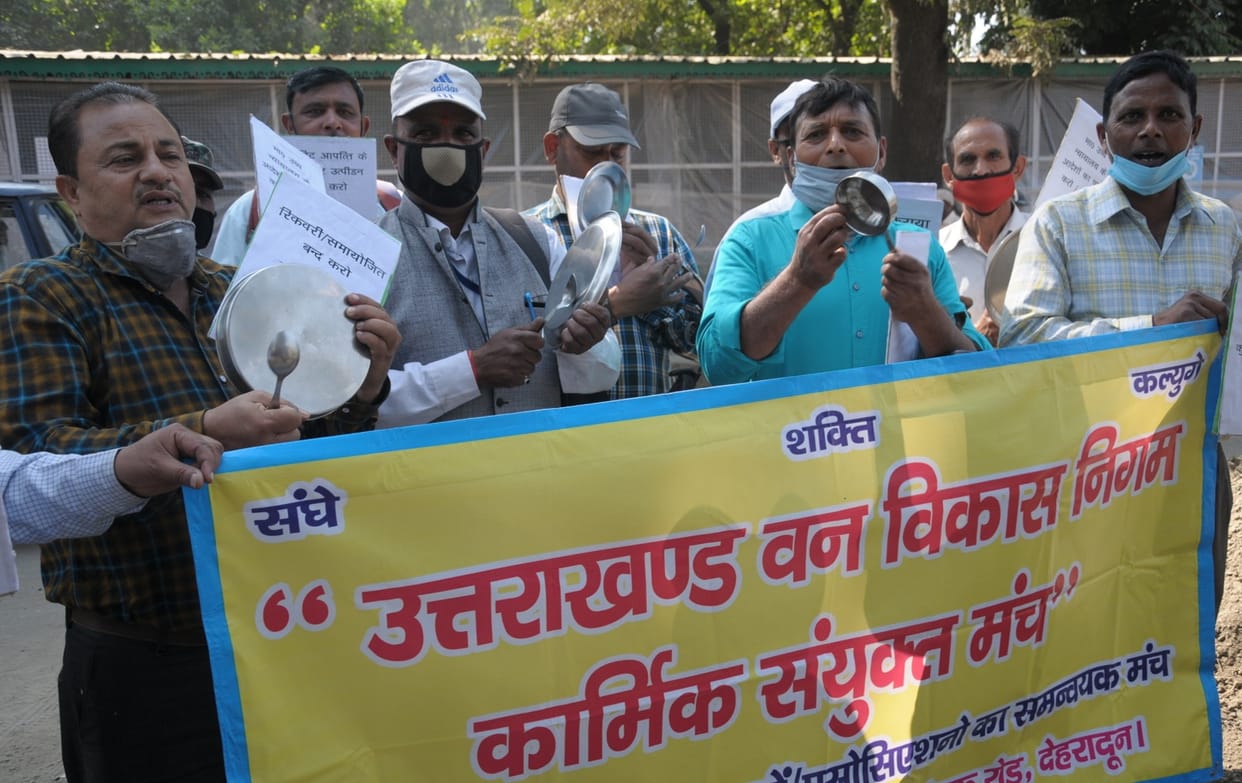 Forest Development Corporation employees demonstrated by playing a plate