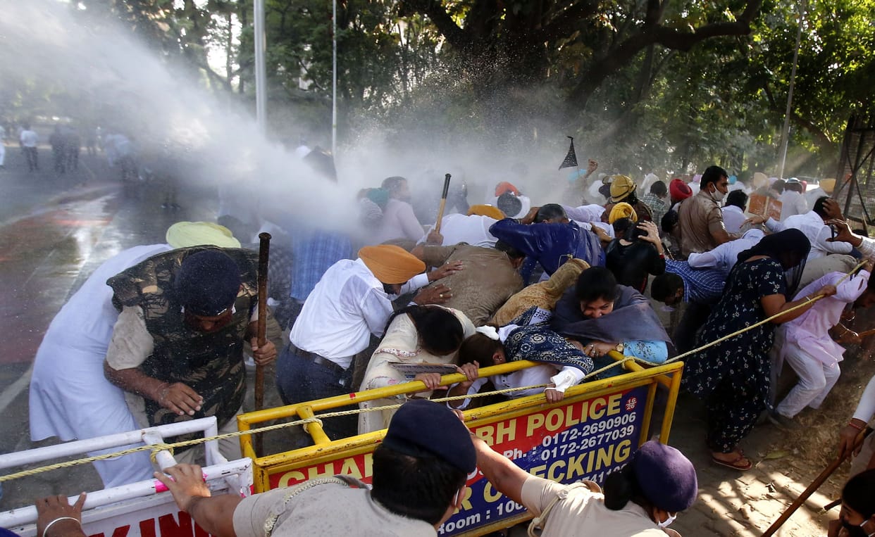 aap protest, mla and Many Worker arrest